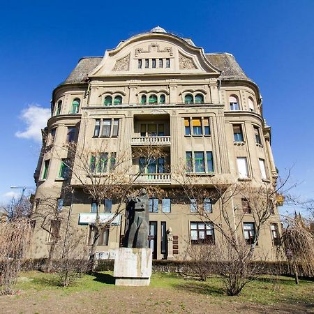 By The River Apartment 2 Perenna Timisoara Ngoại thất bức ảnh